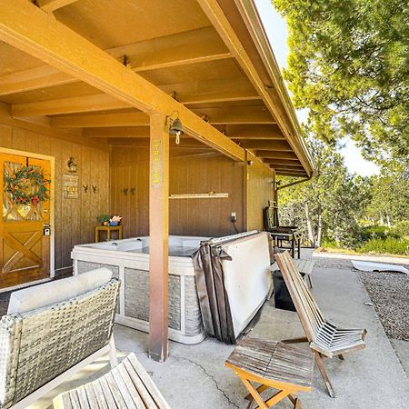 Peaceful Strawberry Cabin Fire Pit And Hot Tub Pine Eksteriør bilde